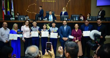 Estudantes de Rio Preto da Eva são homenageados na Aleam