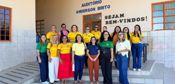 Referência em educação, Rio Preto da Eva recebe visita técnica de Iranduba